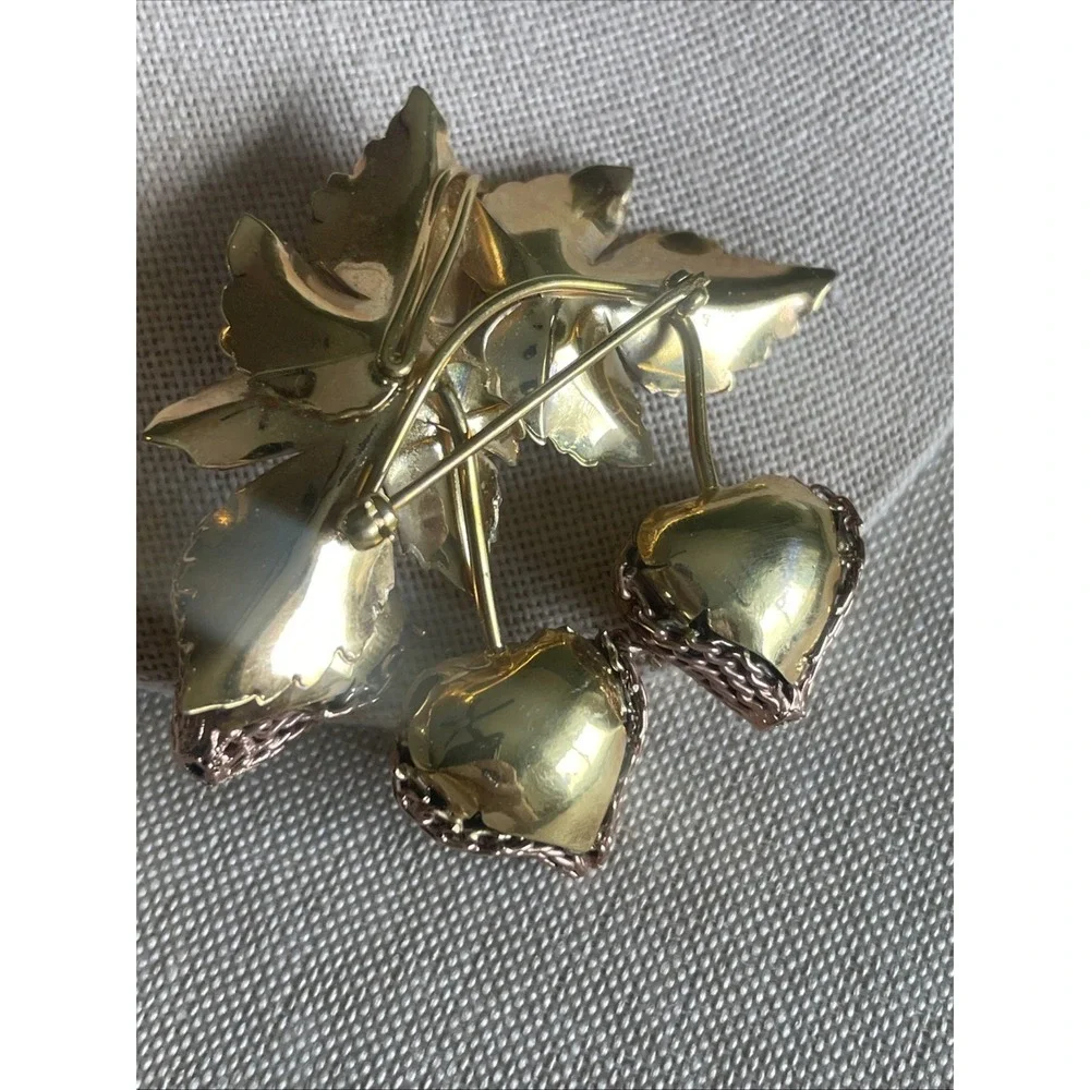 Vintage WELLS 12K Gold Filled Strawberry Brooch Pin Or Pendant Unsigned‎ Realism